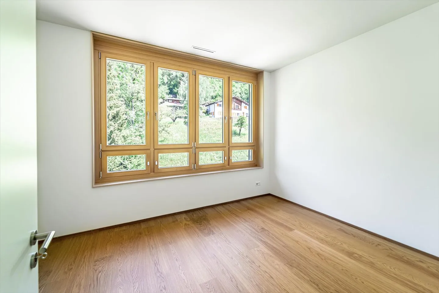 Living in a beautiful central location - Photo 5 of 6