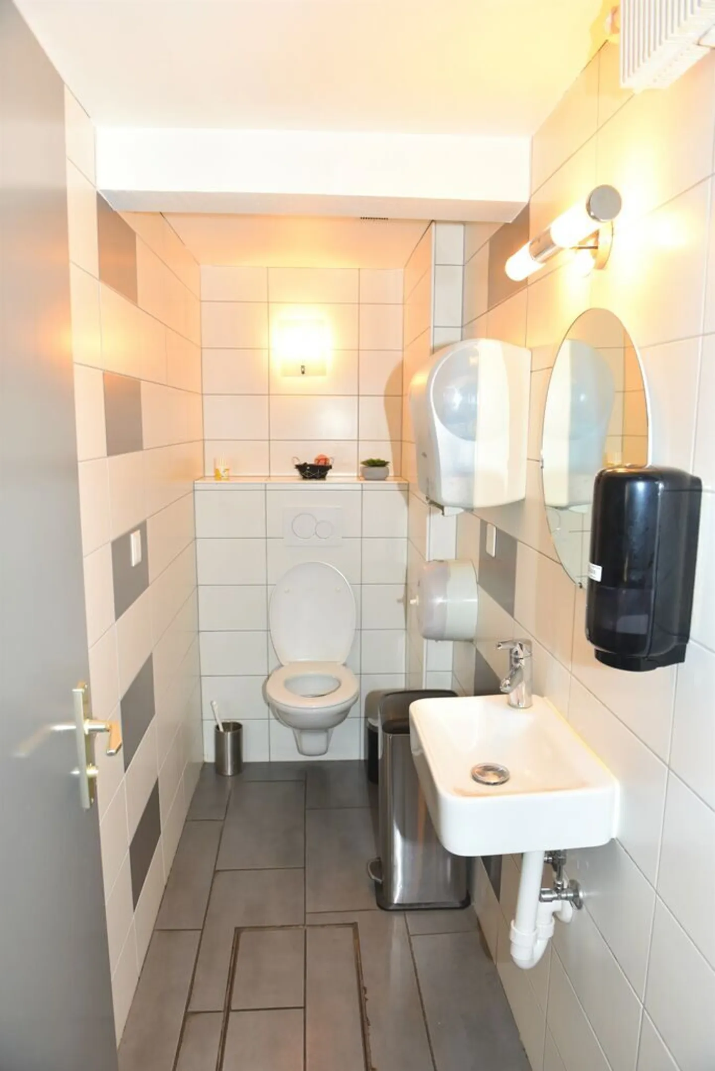 Hotel for sale - Photo 10 of 13