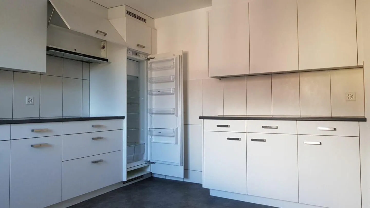 gepflegte 4-Zimmerwohnung an zentraler Lage zu vermieten - Foto 4 von 15