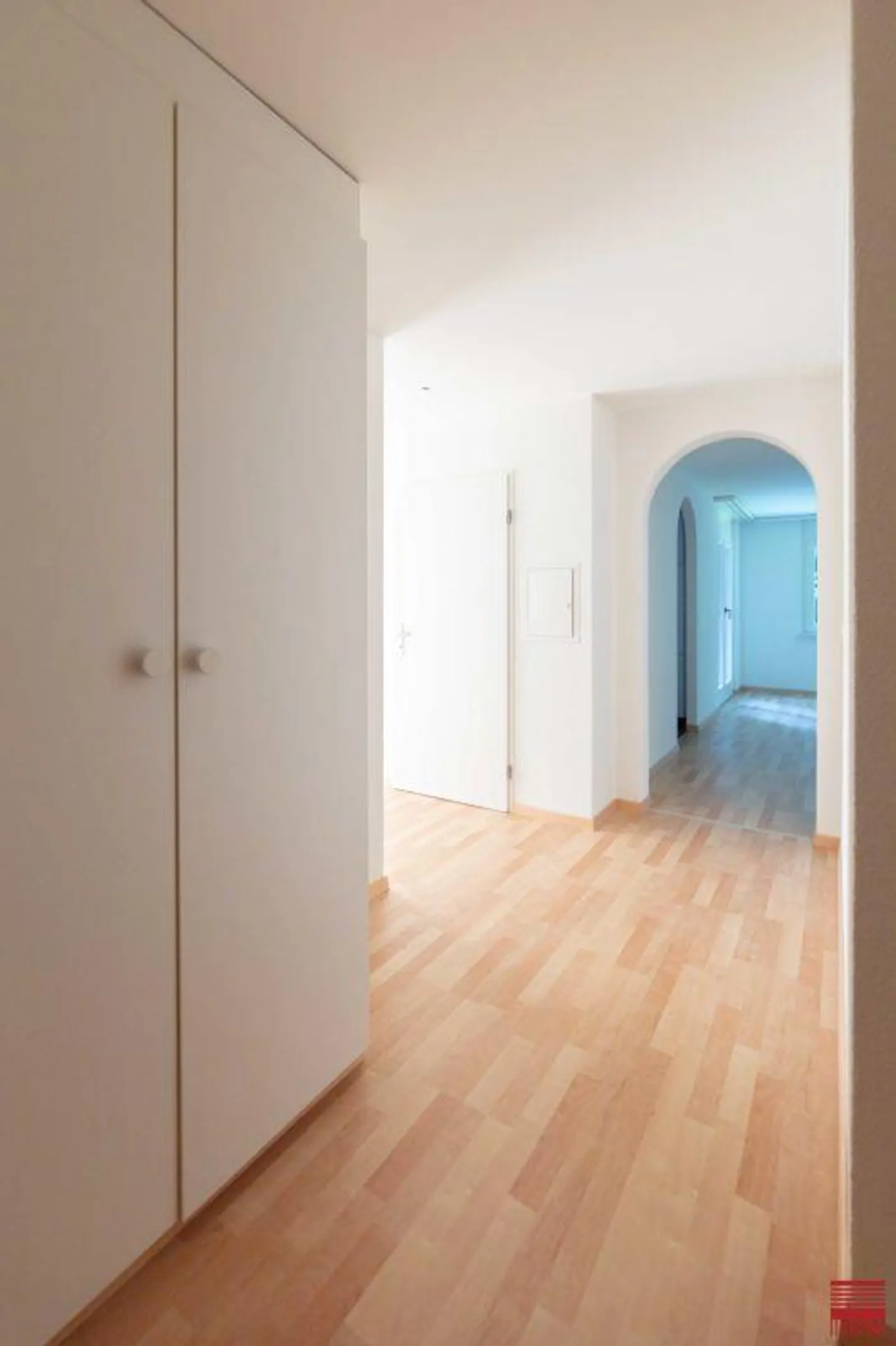 Bella appartamento singolo con grande balcone - Foto 3 di 9