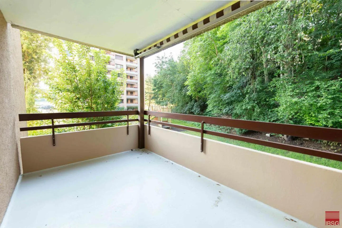 Bella appartamento singolo con grande balcone - Foto 5 di 9