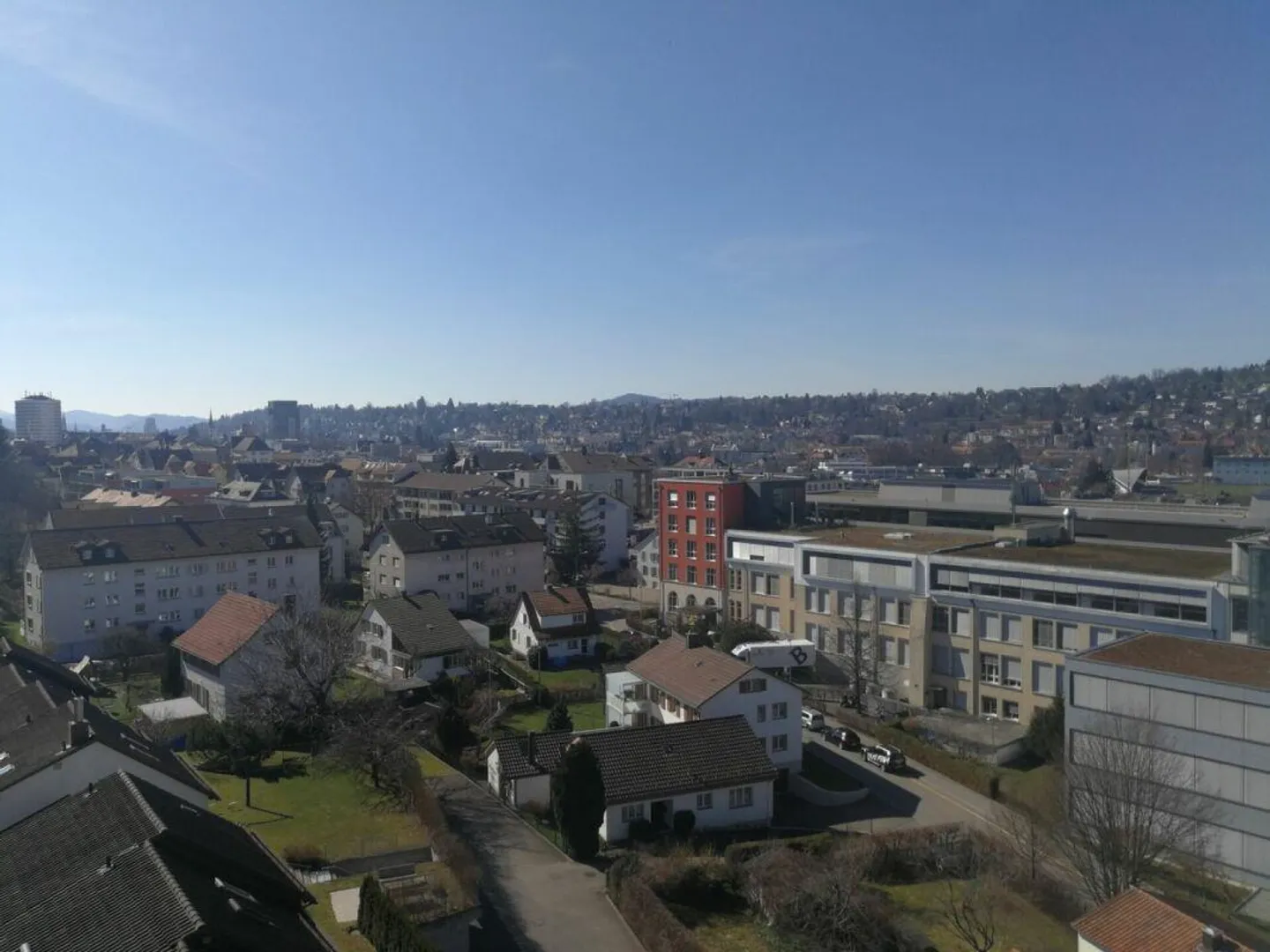 Large Single Apartment with Balcony - Bright and Practical with Balcony - Photo 6 of 9