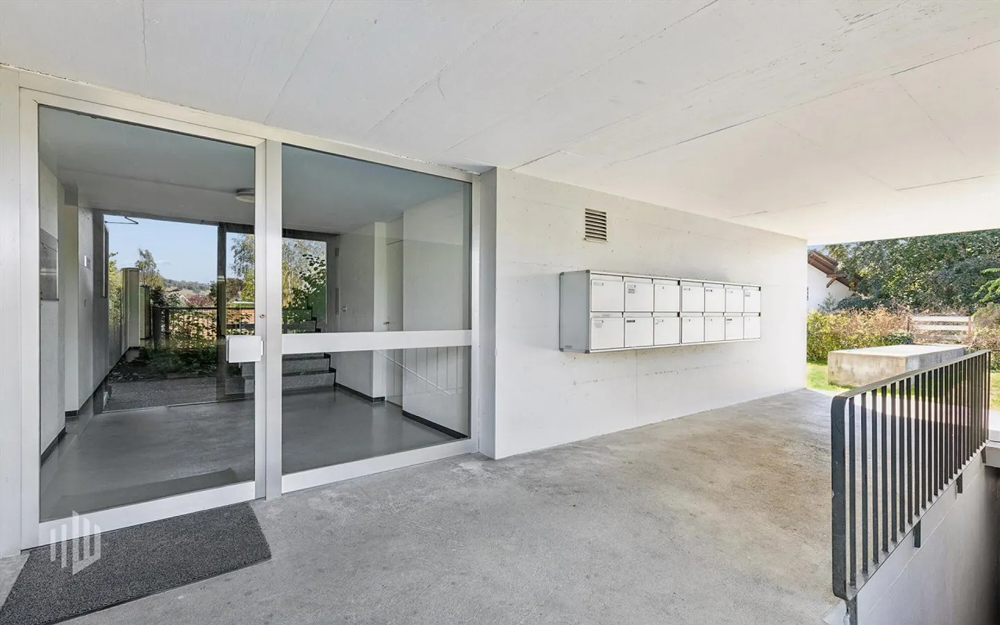 ImmoWyss - Appartamento moderno di 3,5 locali con balcone e vista panoramica. - Foto 2 di 21