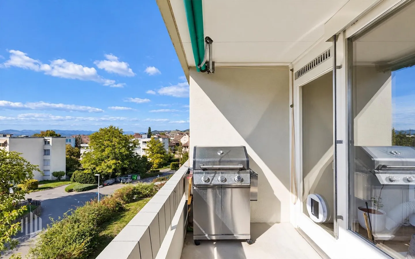 ImmoWyss - Appartamento moderno di 3,5 locali con balcone e vista panoramica. - Foto 12 di 21