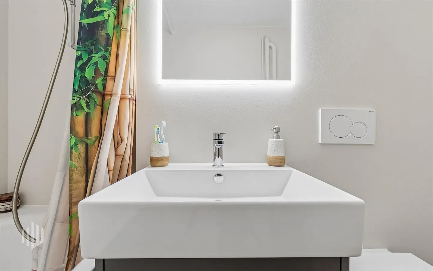 ImmoWyss - Appartamento moderno di 3,5 locali con balcone e vista panoramica. - Foto 14 di 21