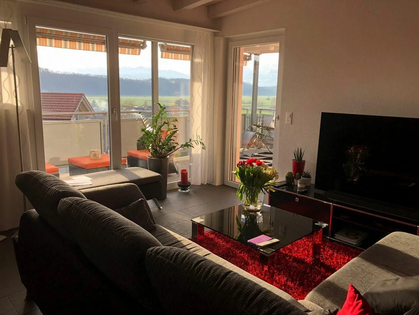 Appartement sous les combles de 4,5 pièces avec une vue magnifique - Photo 4 sur 12