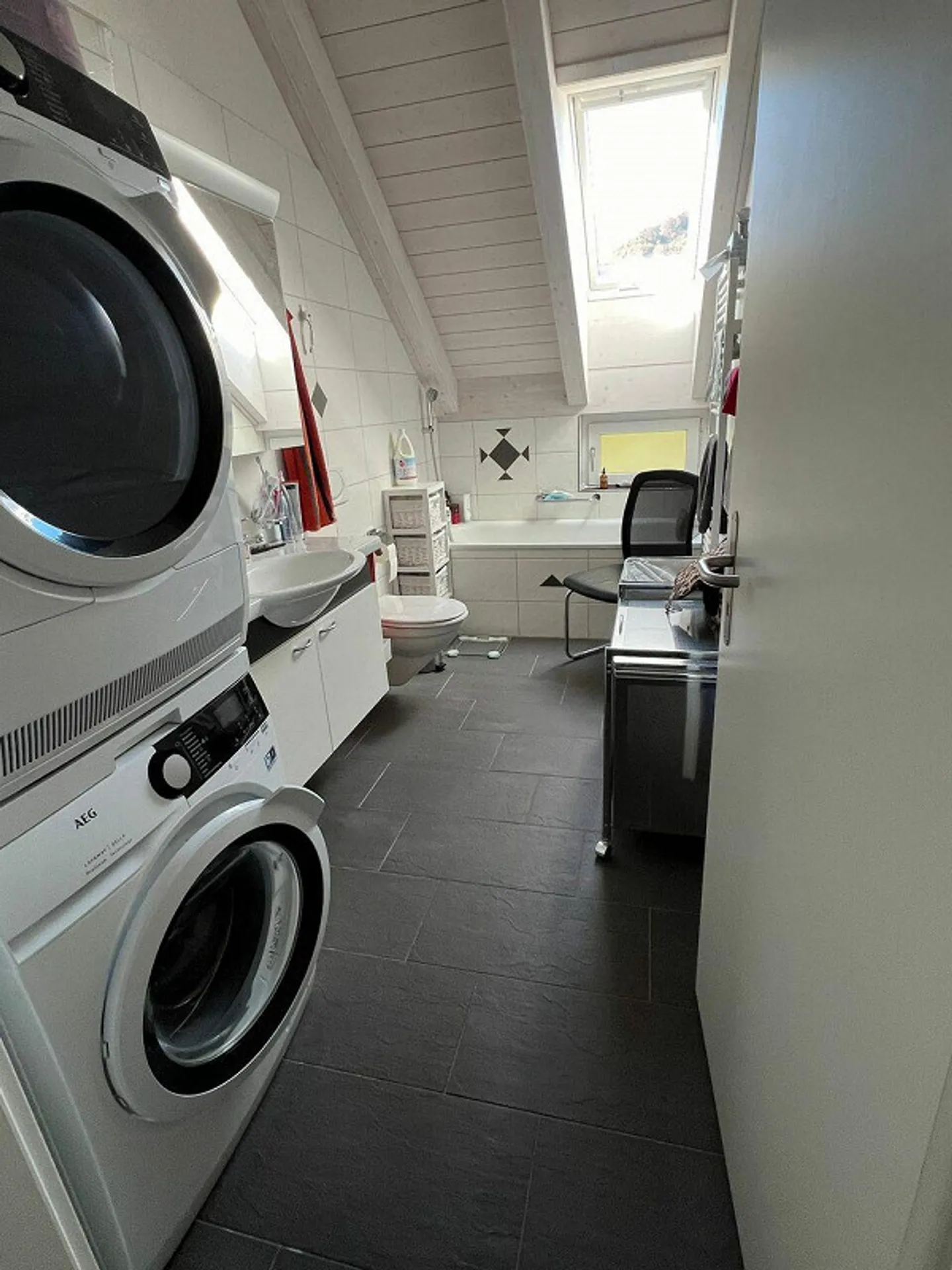 Appartement sous les combles de 4,5 pièces avec une vue magnifique - Photo 9 sur 12