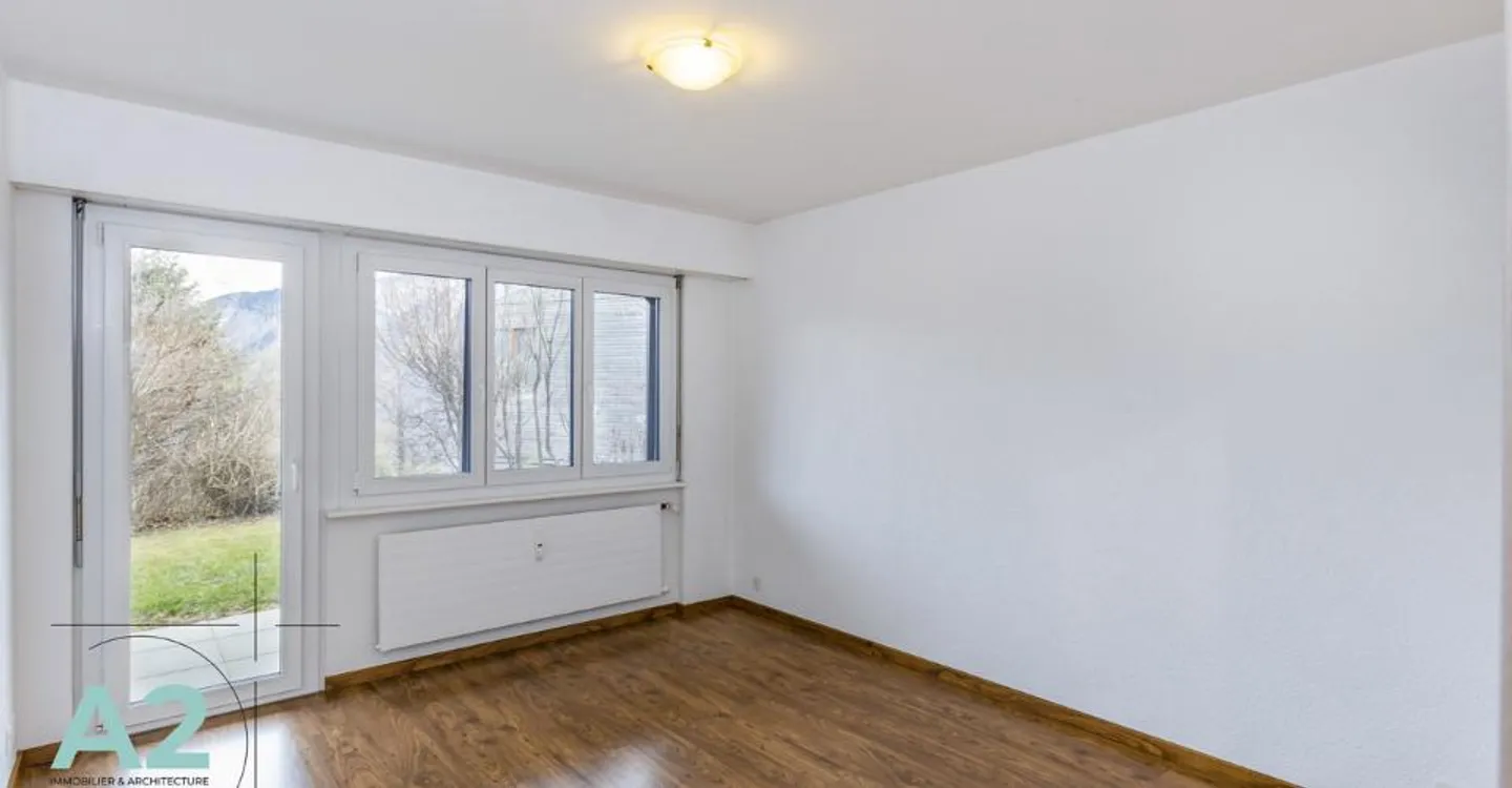 Bright Garden Apartment in Mollens - Photo 8 of 12