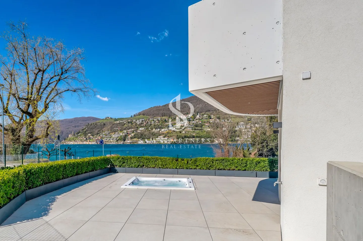 Neue Villa mit Seeblick - Foto 2 von 17