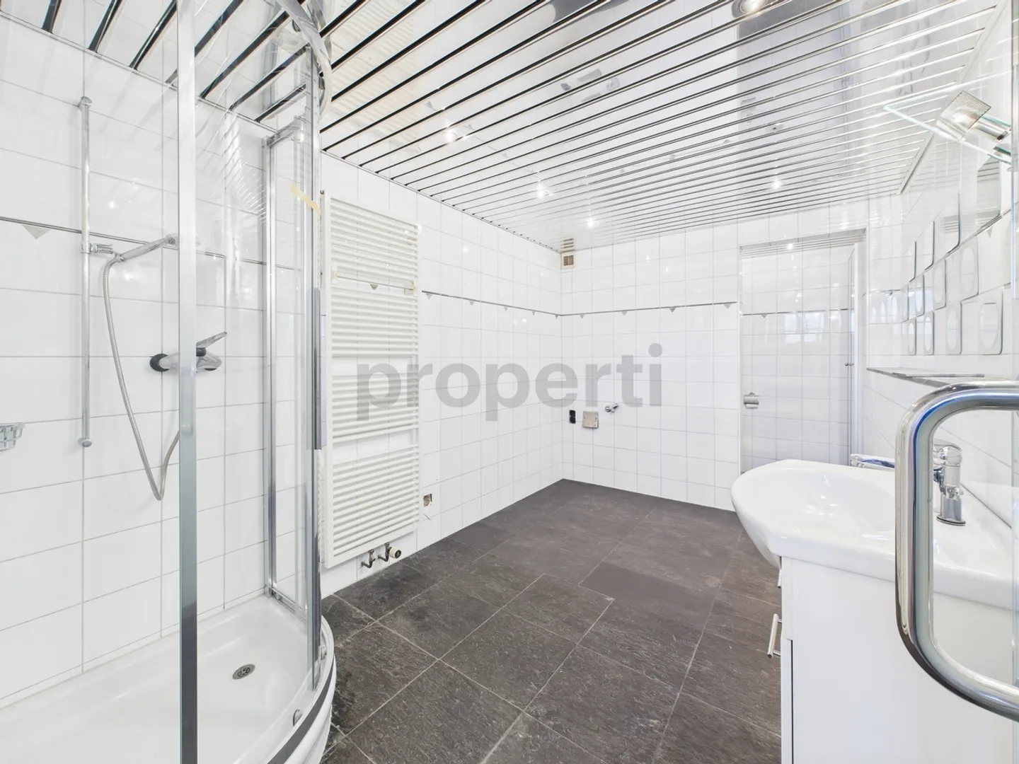 Appartamento 2,5 locali con giardino e tutti i comfort - Foto 7 di 8