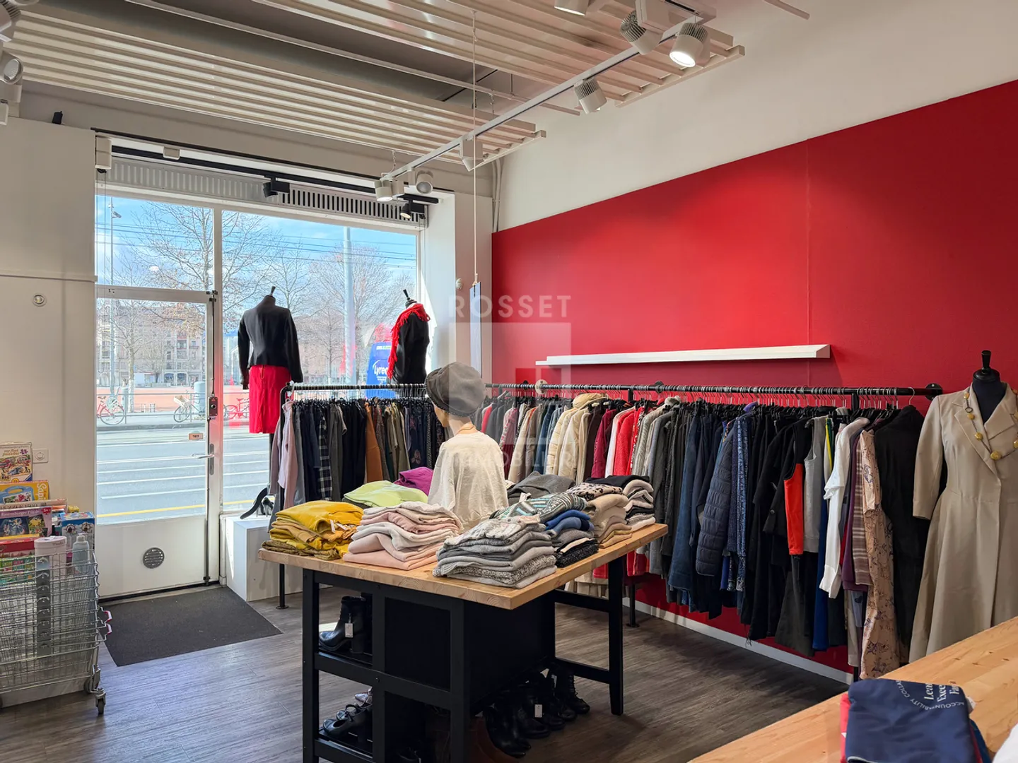 Arcade - Photo 2 of 6