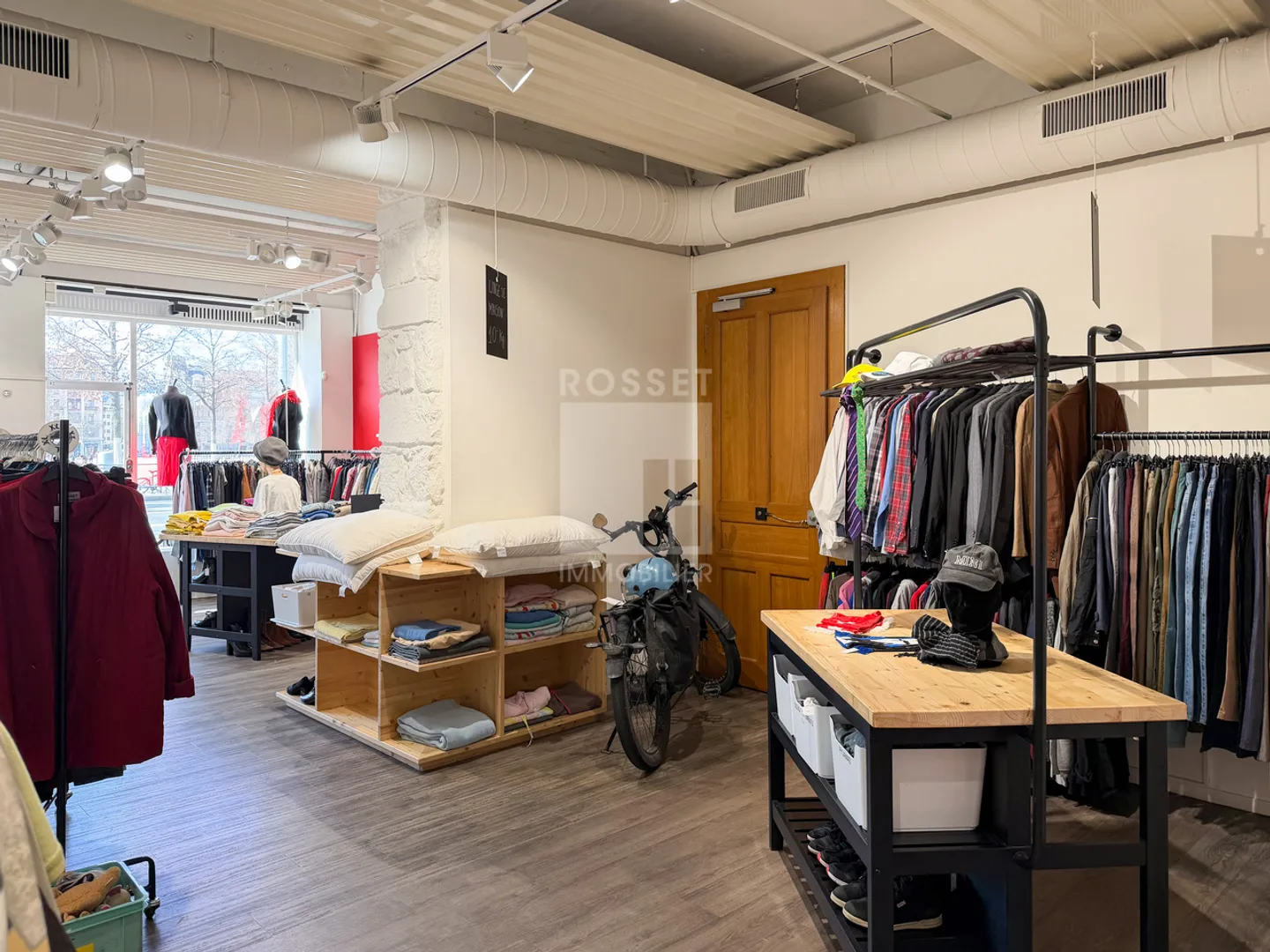 Arcade - Photo 4 of 6