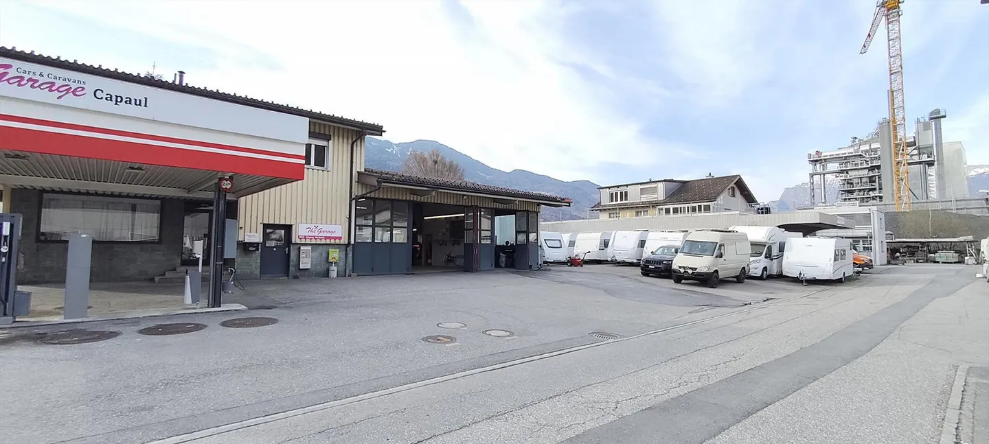 Workshop with plenty of space - Photo 3 of 11