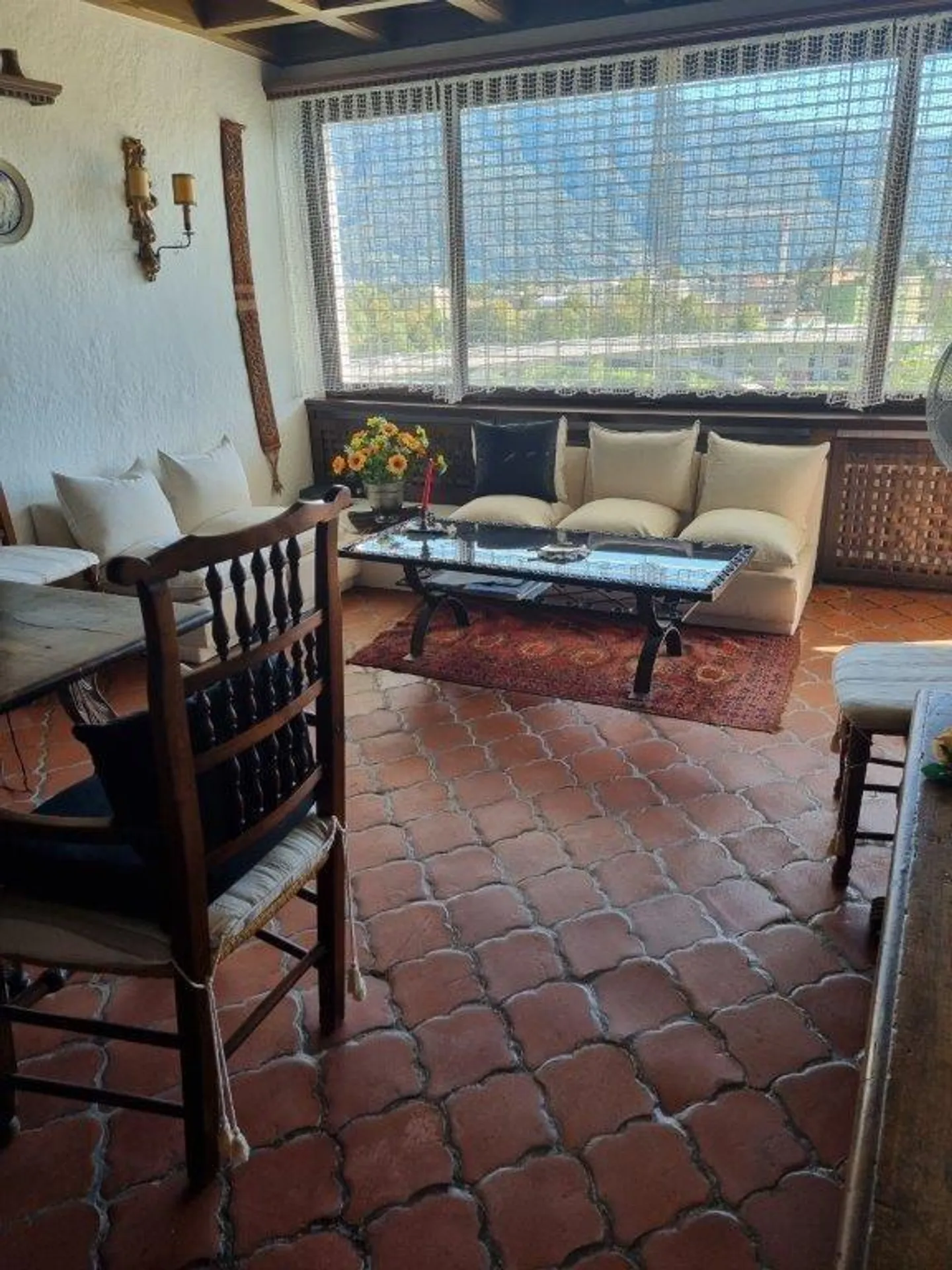 3.5 Room Apartment on the Top Floor Quiet, Sunny Location with a View - Photo 3 of 14