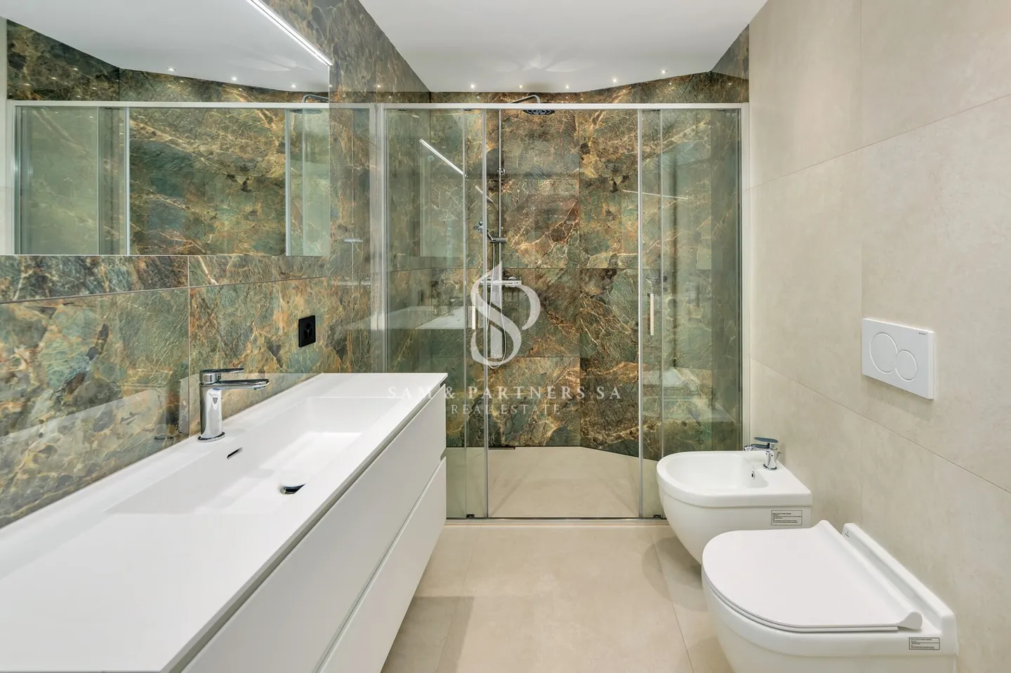 Neue Villa mit Seeblick - Foto 16 von 17