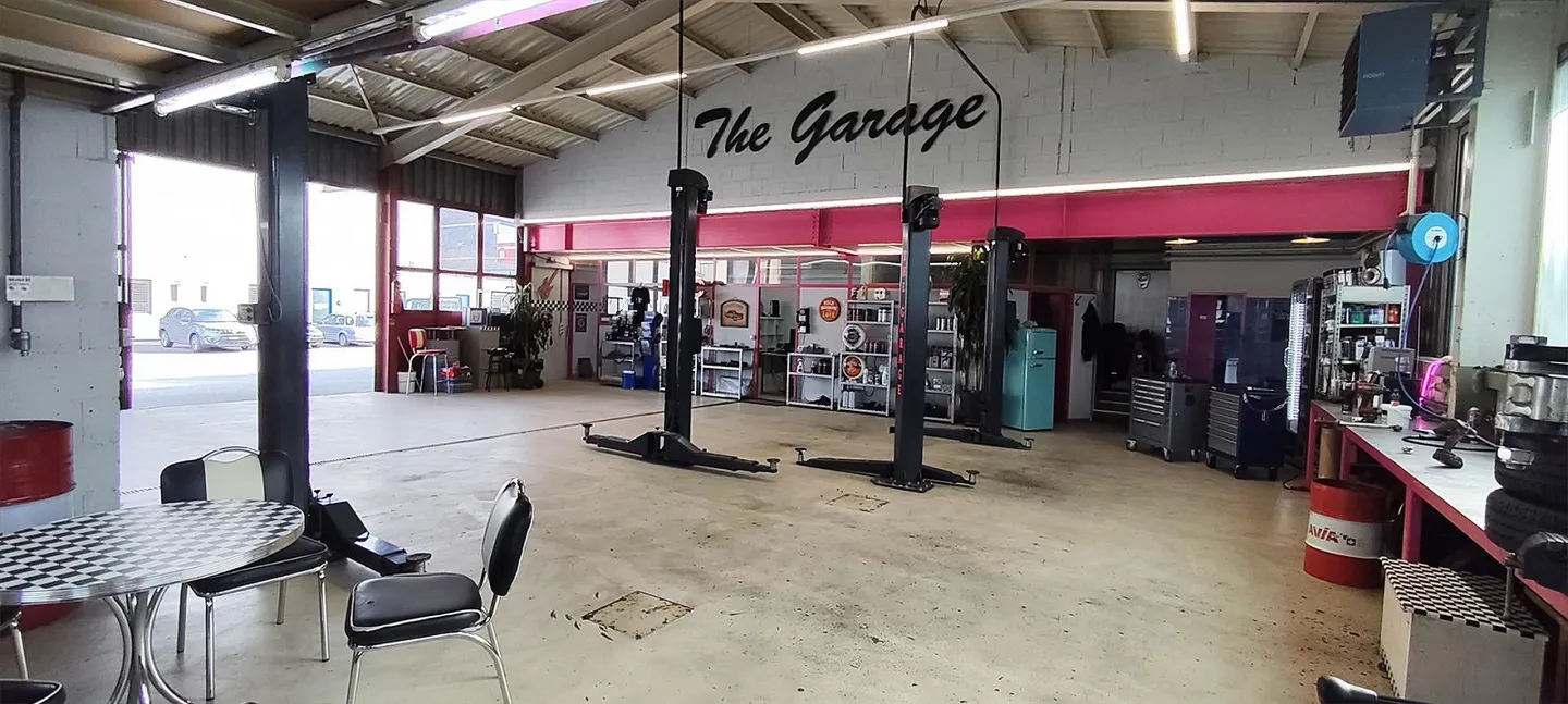 Workshop with plenty of space - Photo 8 of 11