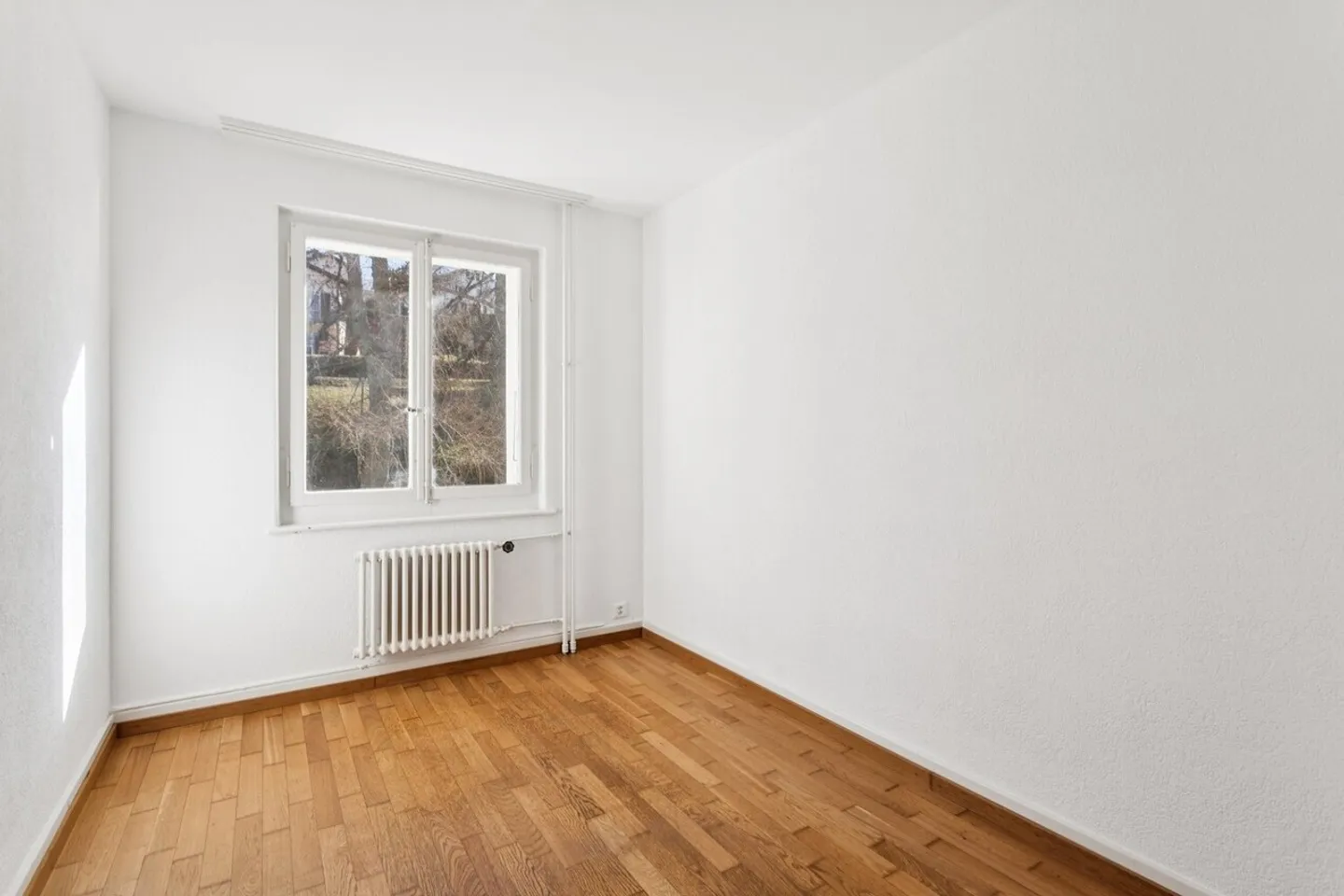 Renovated - balcony - good location - Photo 6 of 10