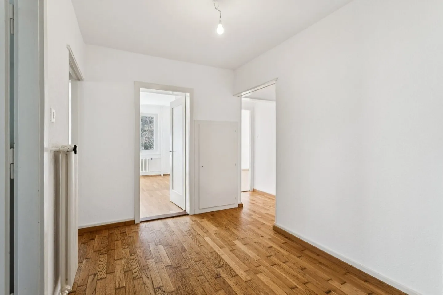 Renovated - balcony - good location - Photo 8 of 10