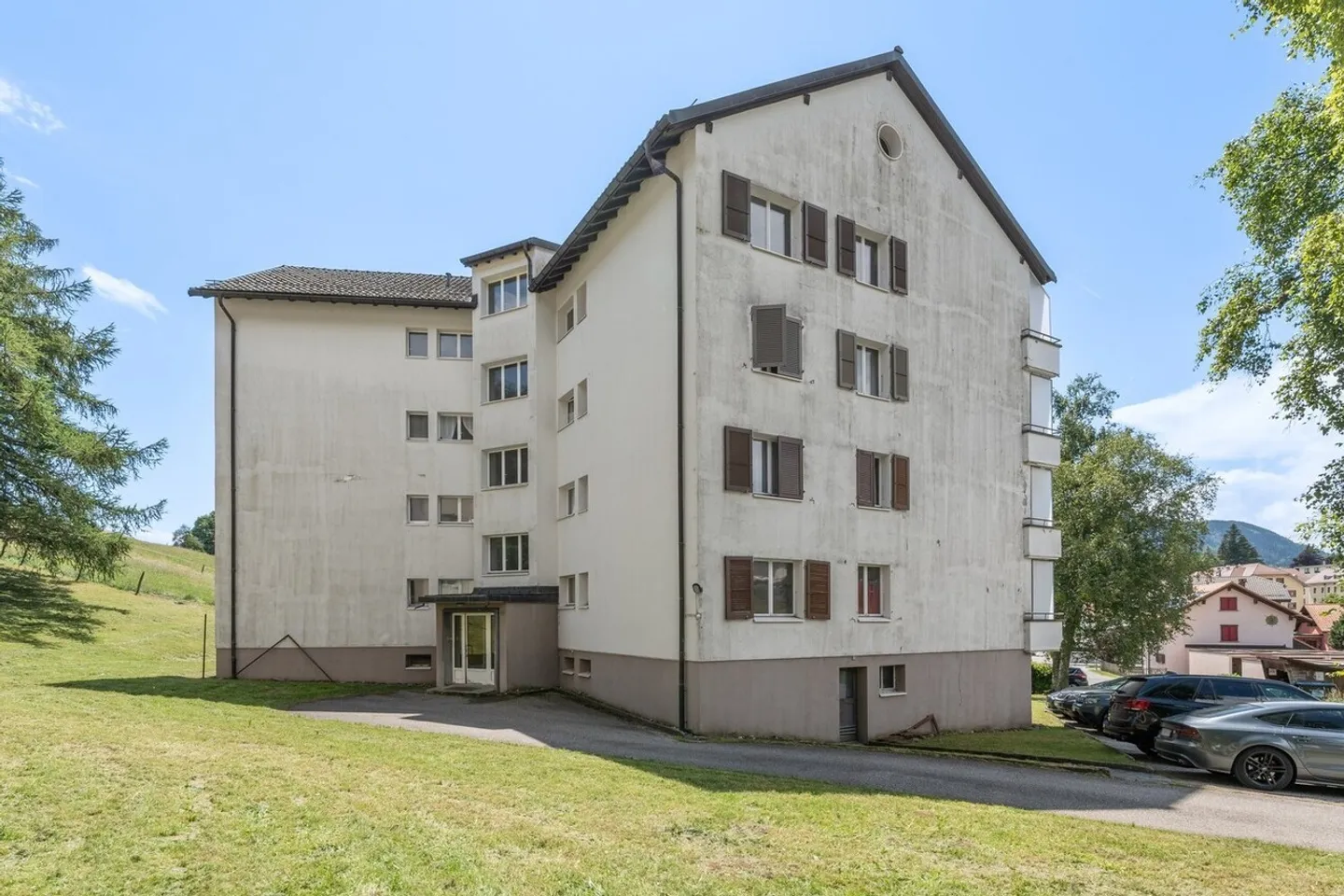 Renovated - balcony - good location - Photo 10 of 10
