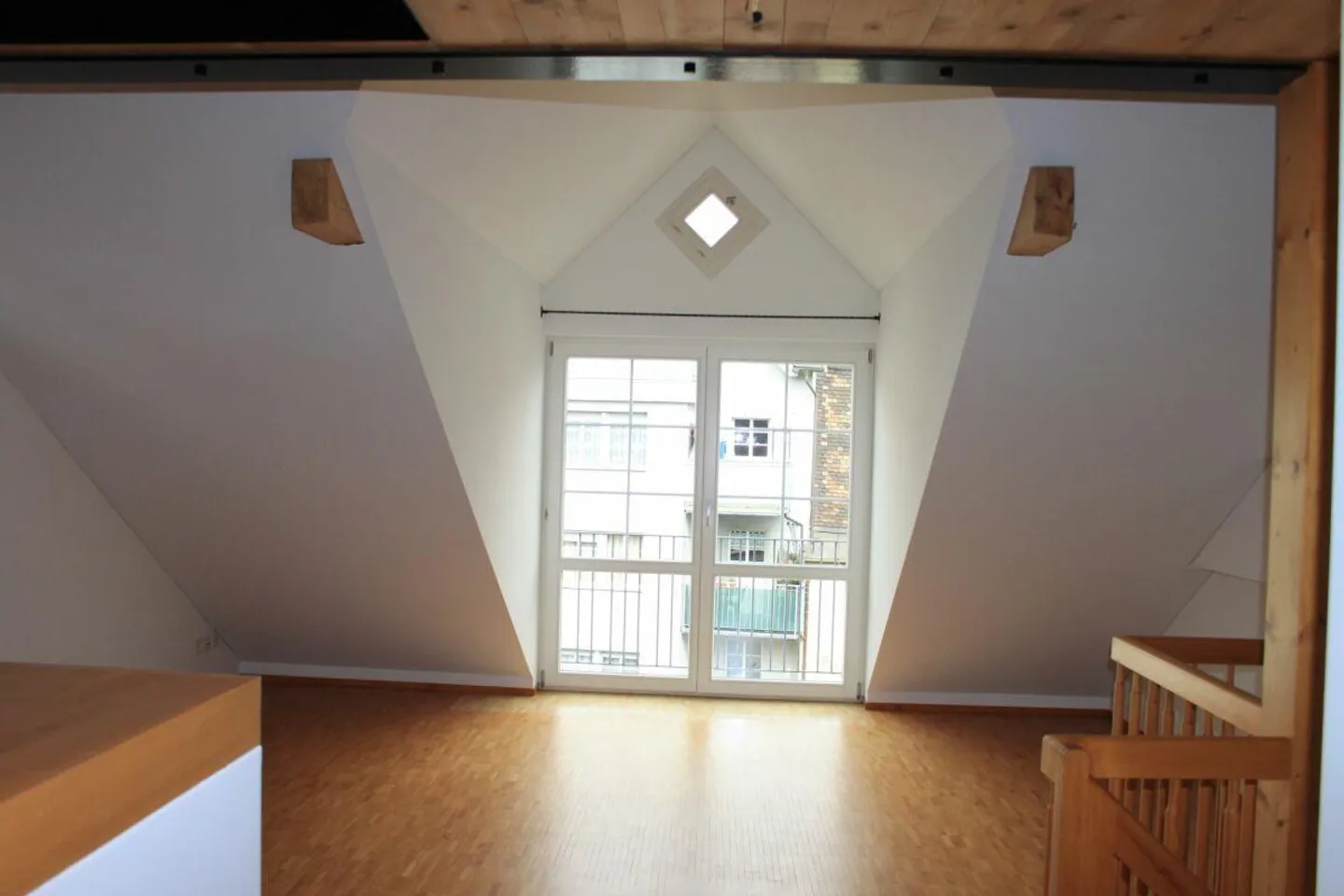 Appartement en duplex moderne et confortable au centre - Photo 8 sur 13