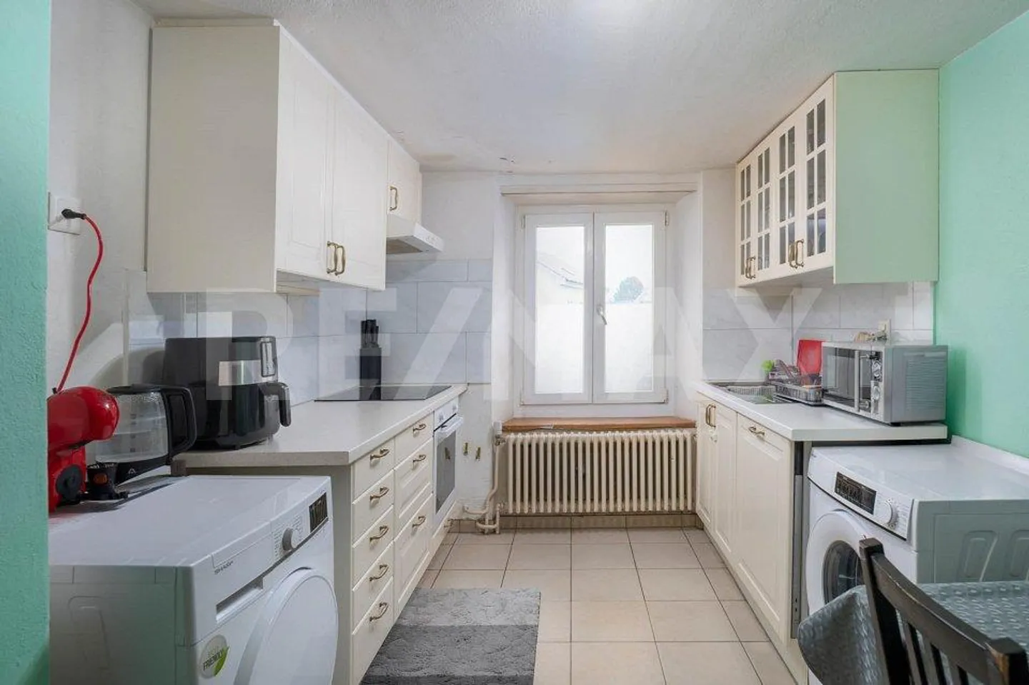 Residential building - Photo 7 of 13