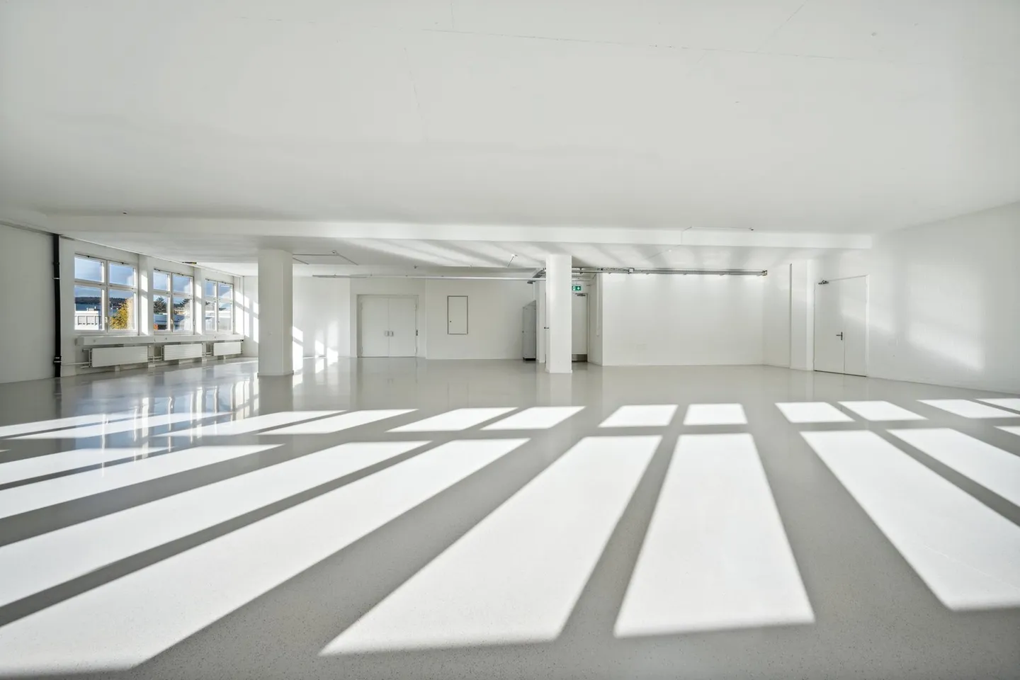 365 m2 di spazi commerciali con montacarichi e capacità di carico di 1.300 kg/m² - Foto 5 di 11