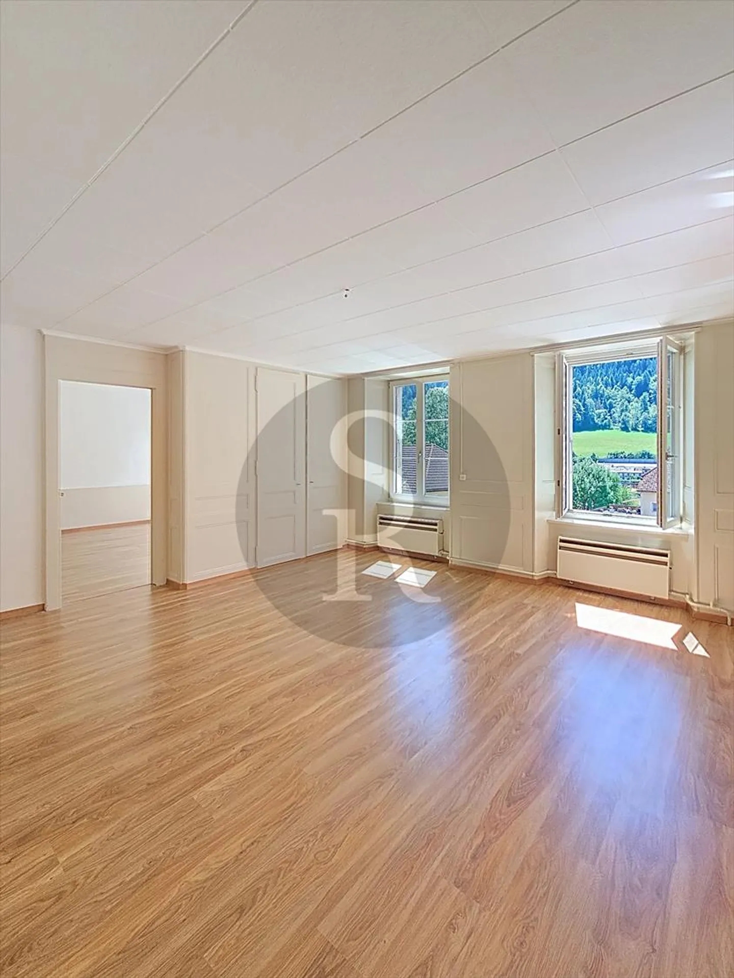 Appartement 4 pièces - Photo 1 sur 8