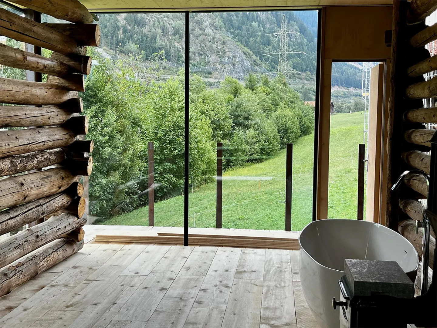 Living in a historic Grisons barn with mountain view - Photo 6 of 9