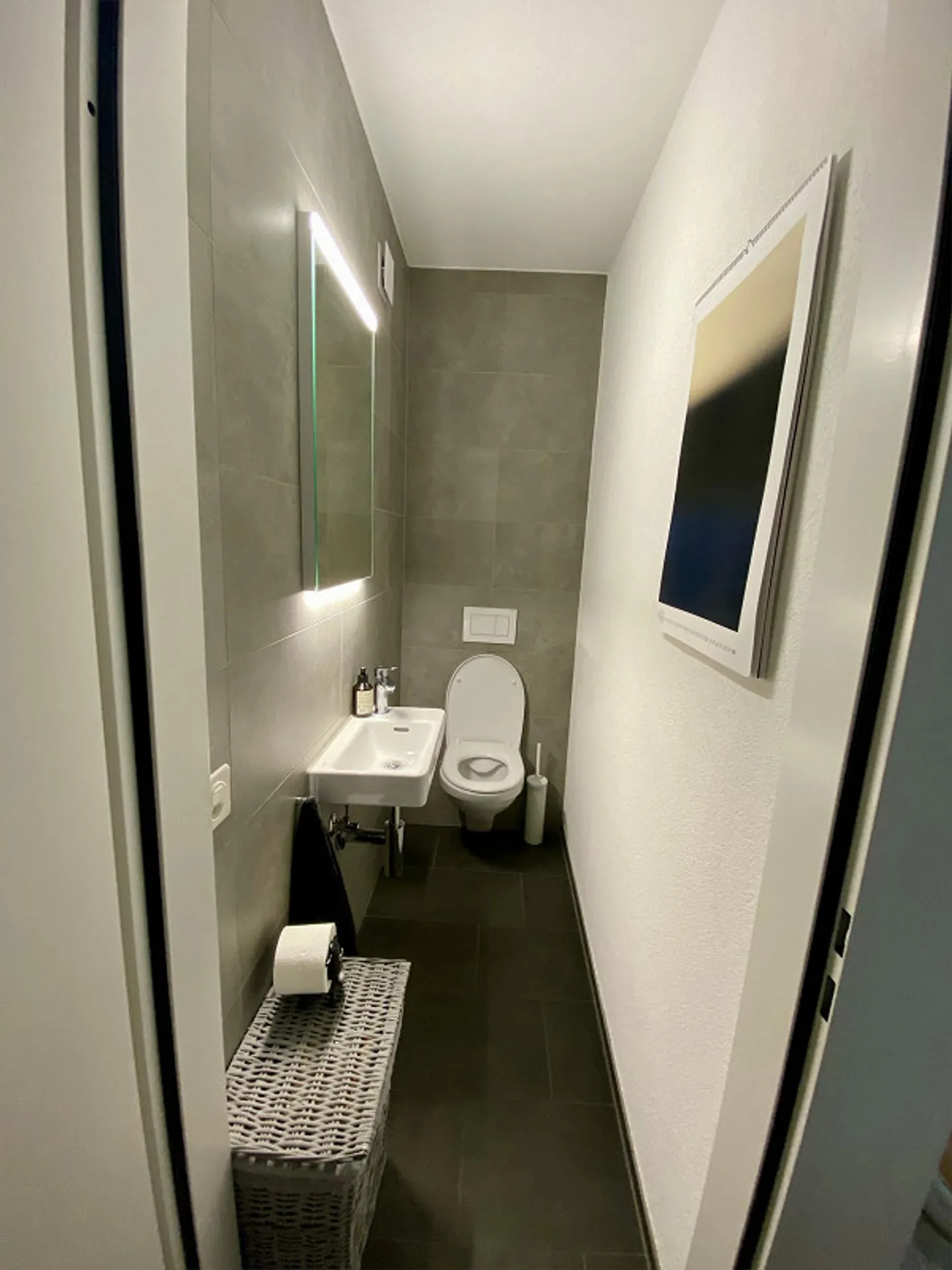 Living in the popular Gotthelf district - Photo 8 of 9