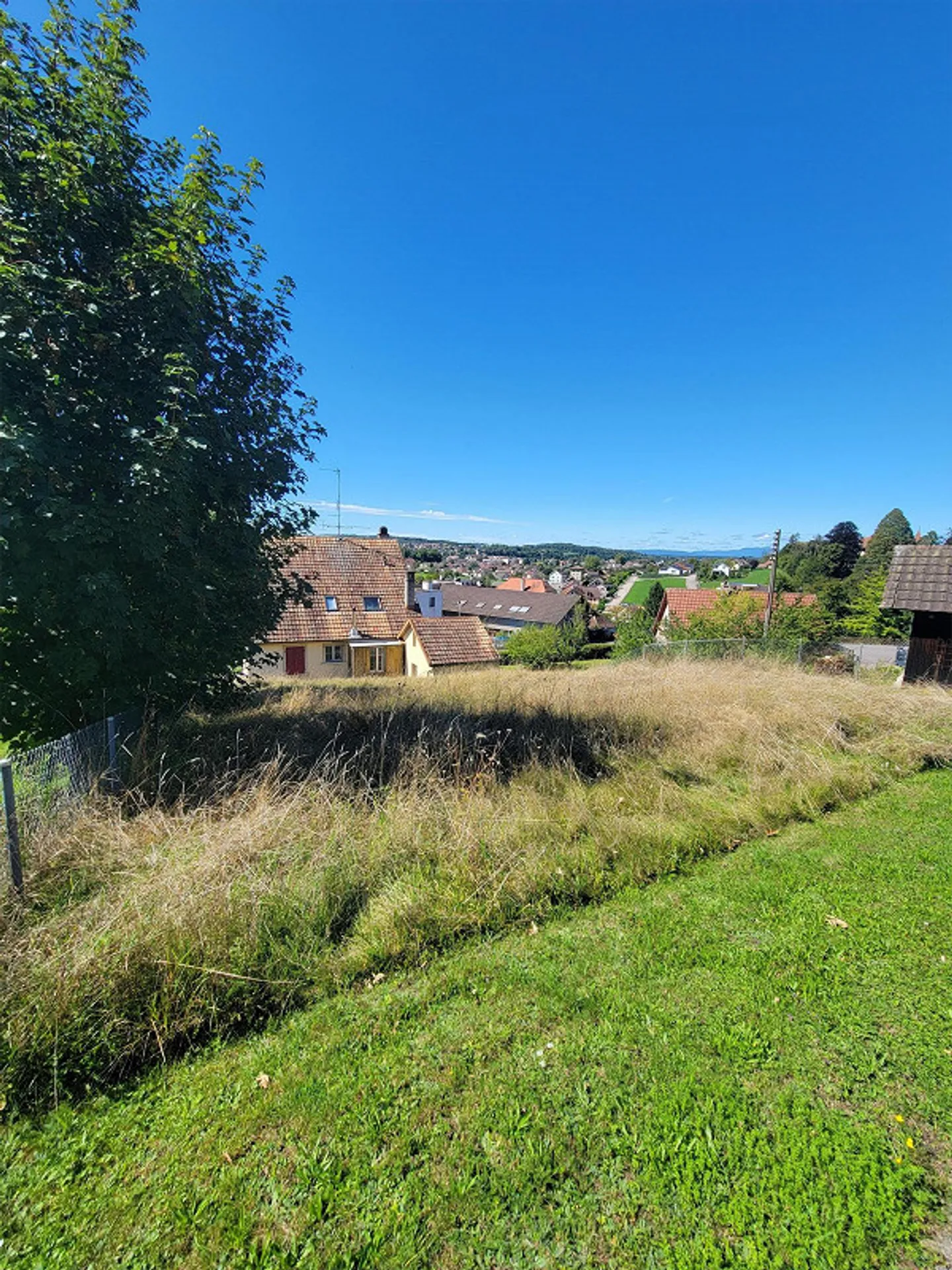 Immeuble de rendement avec terrain - Photo 4 sur 8