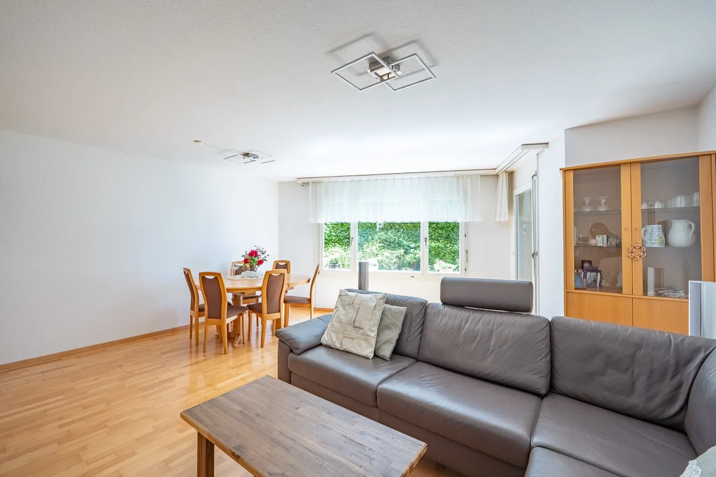 Appartement pratique de 5 pièces en ville au 2ème étage - Photo 4 sur 11