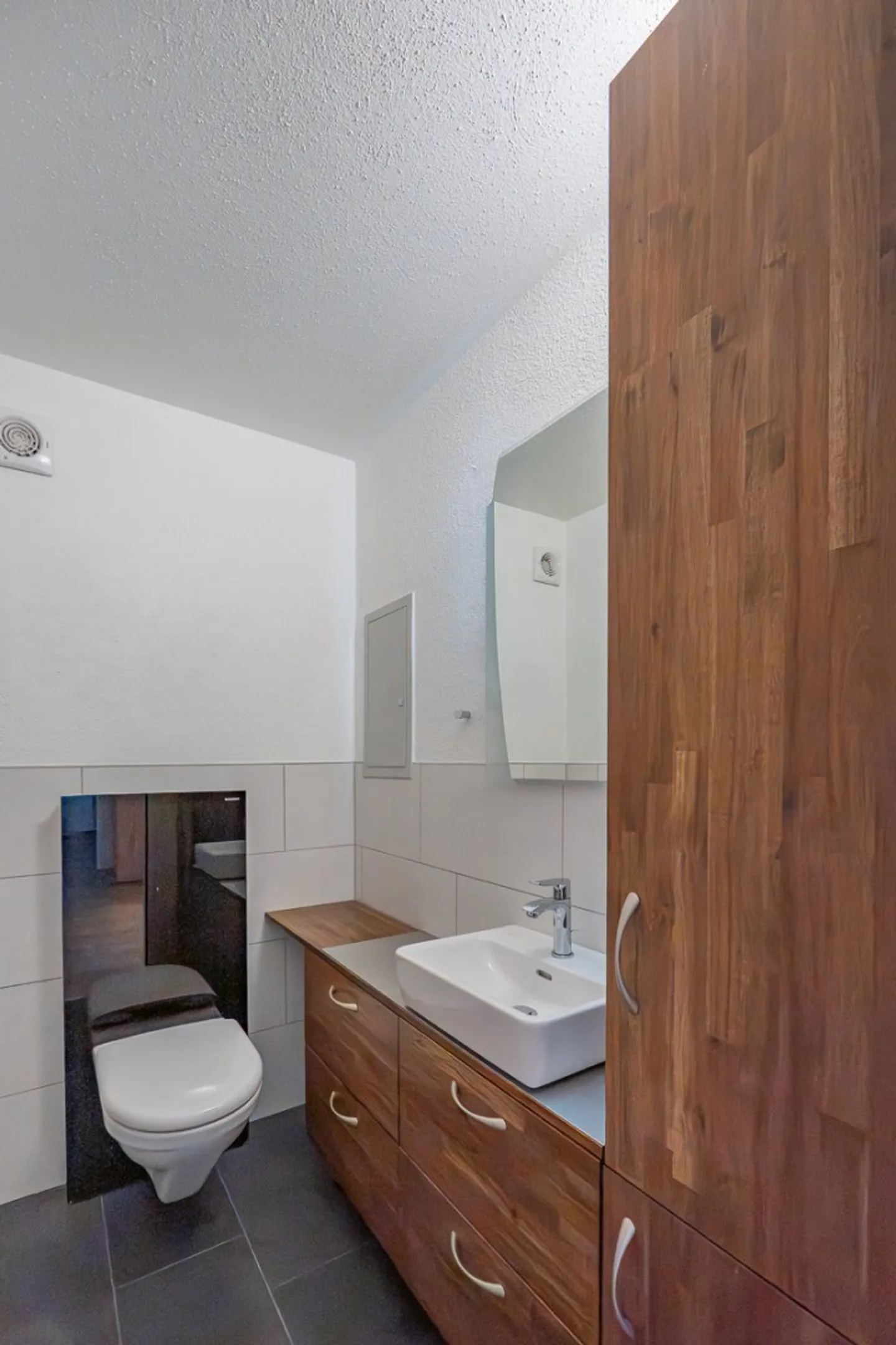Appartement pratique de 5 pièces en ville au 2ème étage - Photo 7 sur 11