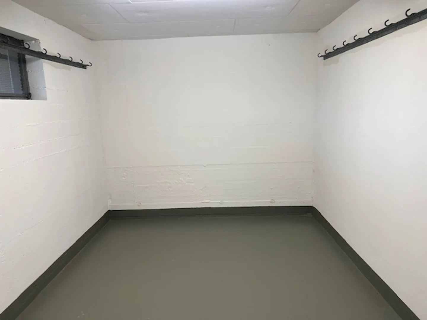 HOBBY ROOM IN HIRZBRUNNEN DISTRICT - Photo 2 of 3