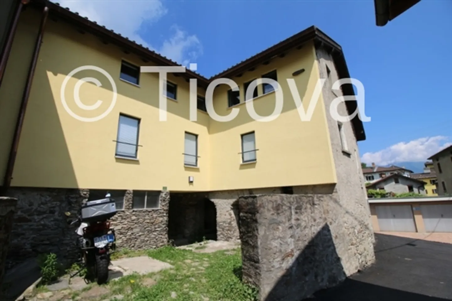 3.5 Rooms in the Heart of Soresina with Shared Garden - Photo 13 of 15