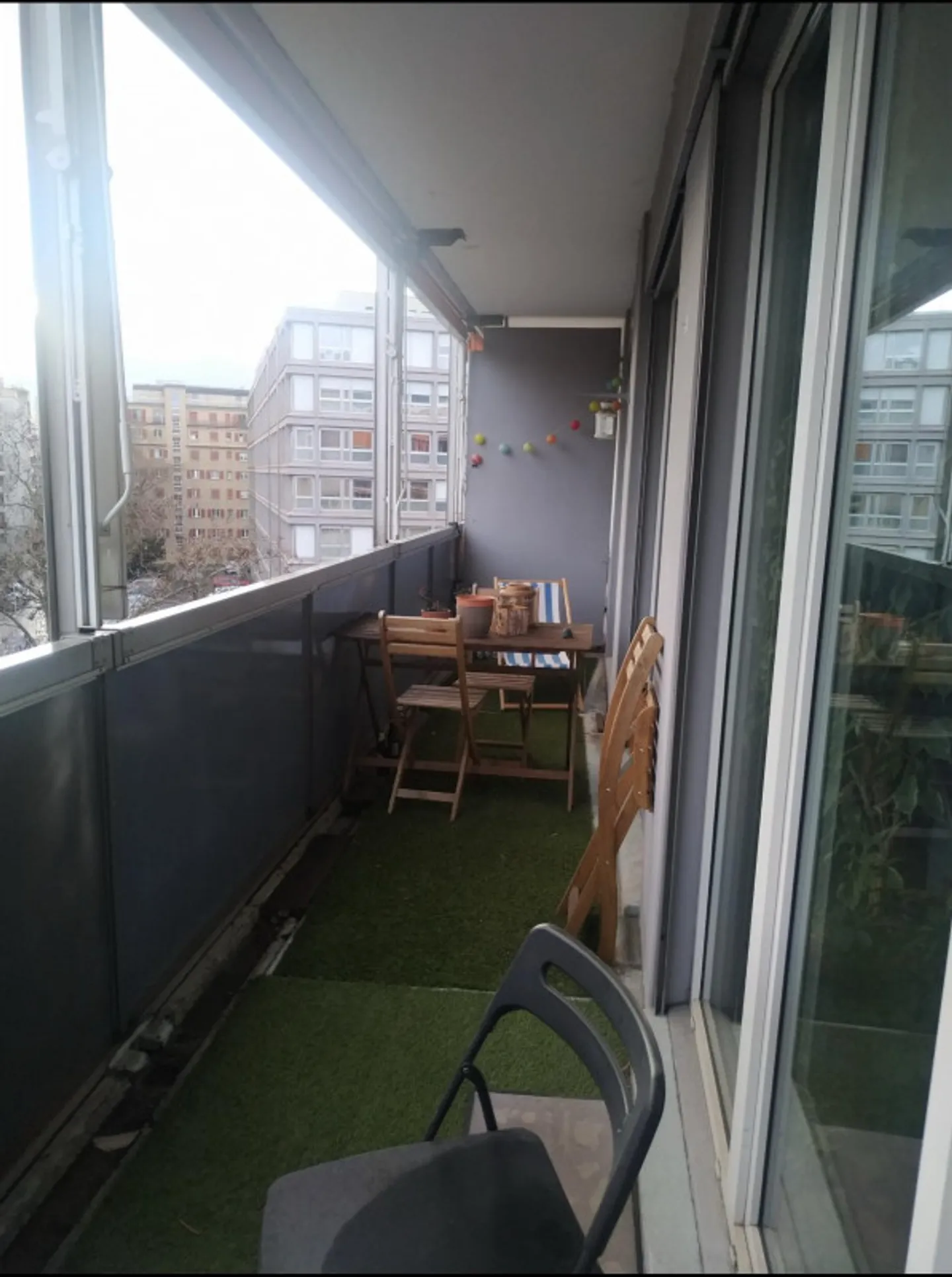 Bright 5-Room Apartment in Geneva - Photo 3 of 5