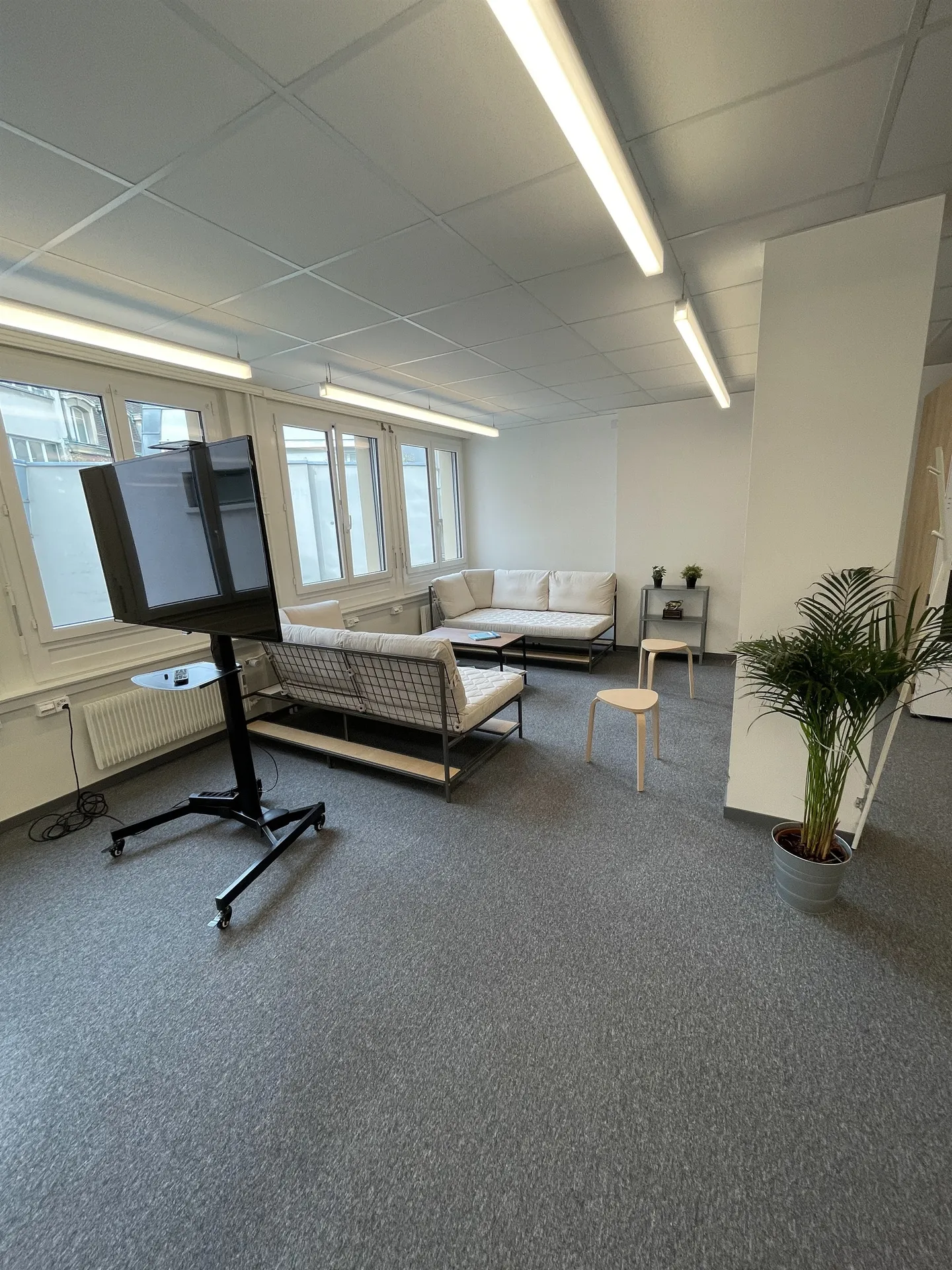 Mischgenutztes Gebäude mieten - Foto 12 von 13