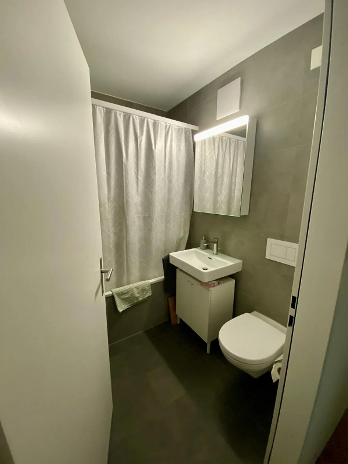 Living in the popular Gotthelf district - Photo 9 of 9