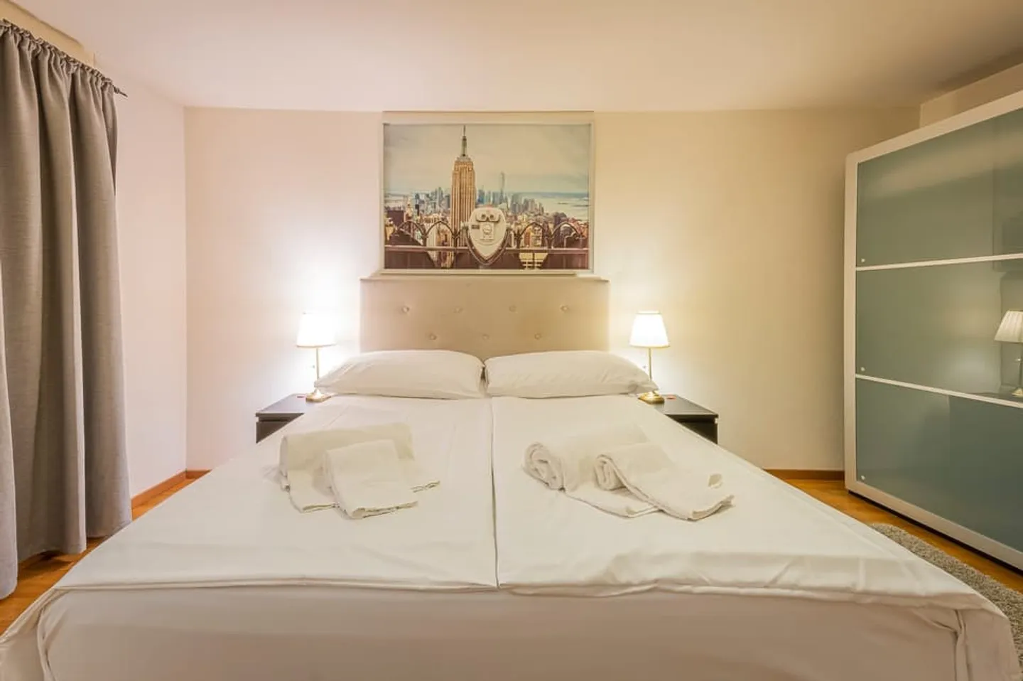 Modernes 1-Zimmer-Apartment mit Hotelservices - Stadtzentrum von Bulle - Foto 6 von 7