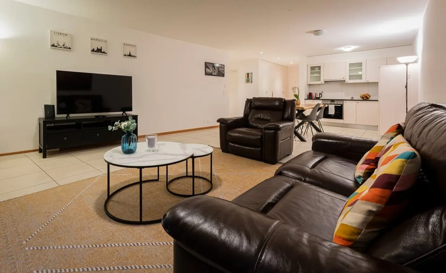 Modernes 1-Zimmer-Apartment mit Hotelservices - Stadtzentrum von Bulle - Foto 5 von 7