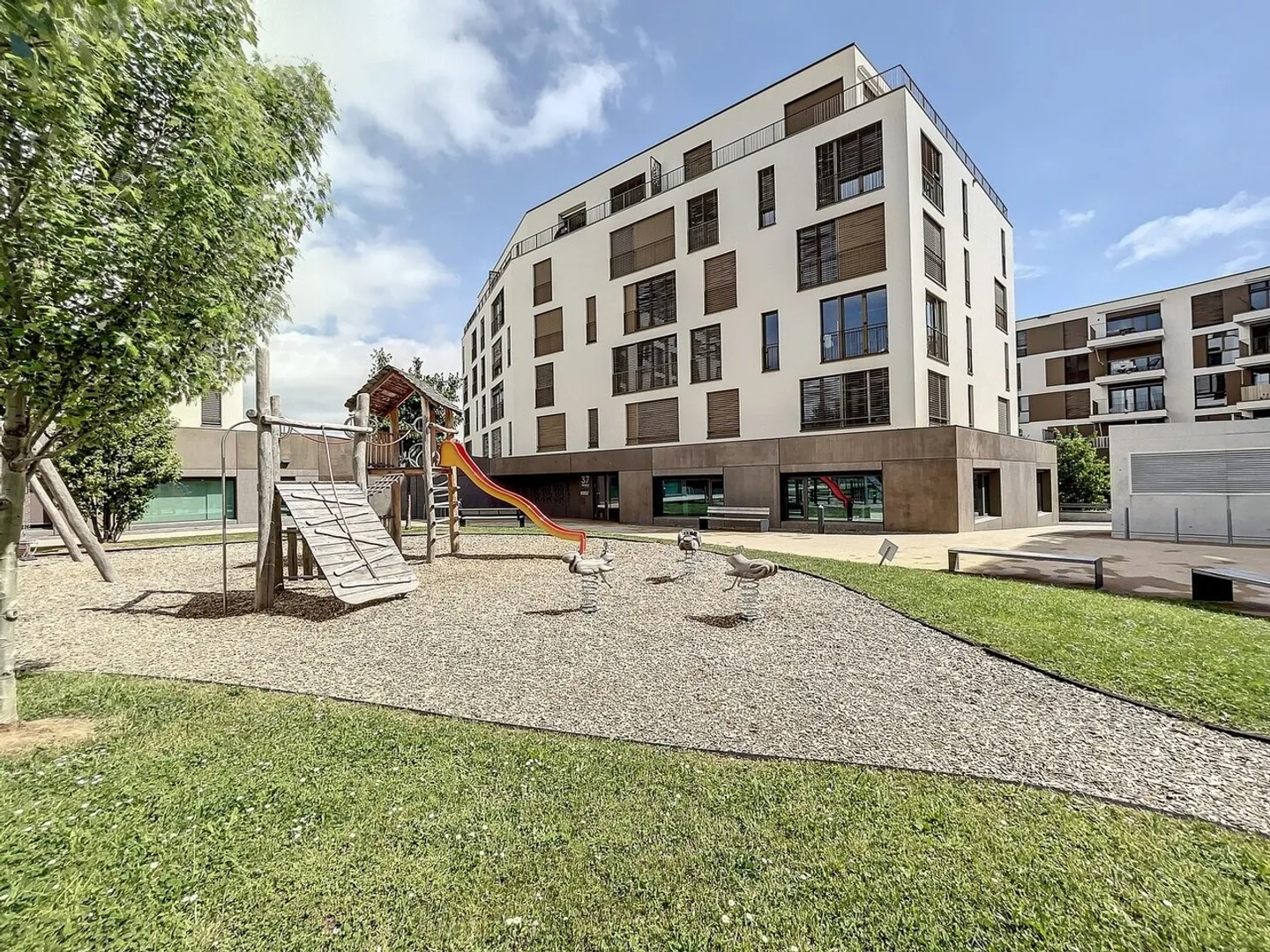 Appartement Charmant à Bulle - Photo 2 sur 2