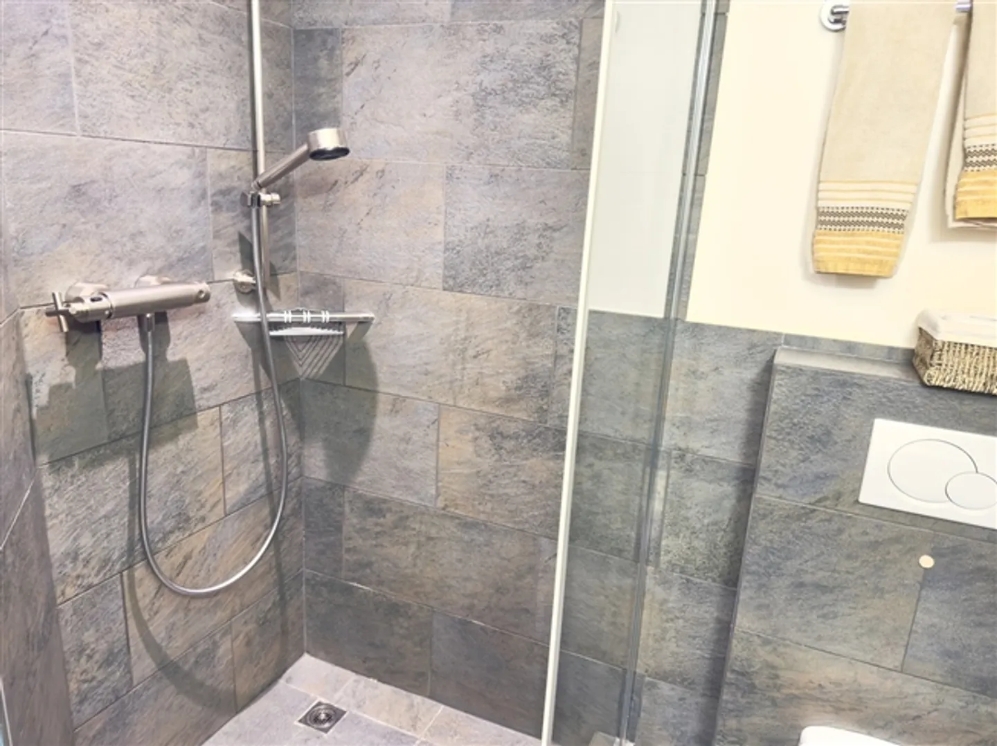 2 Room apartment - Photo 13 of 14