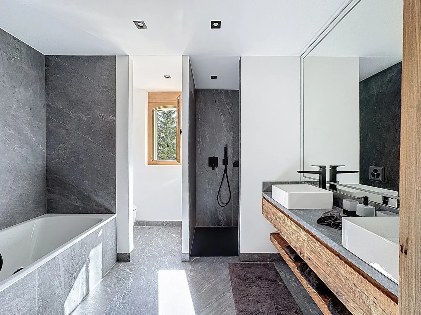 Außergewöhnliche renovierte Wohnung - Foto 5 von 12