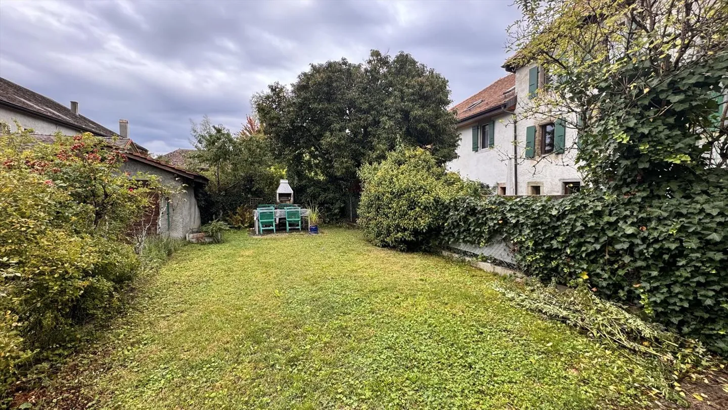 Charming building with 20 rooms - Photo 8 of 13