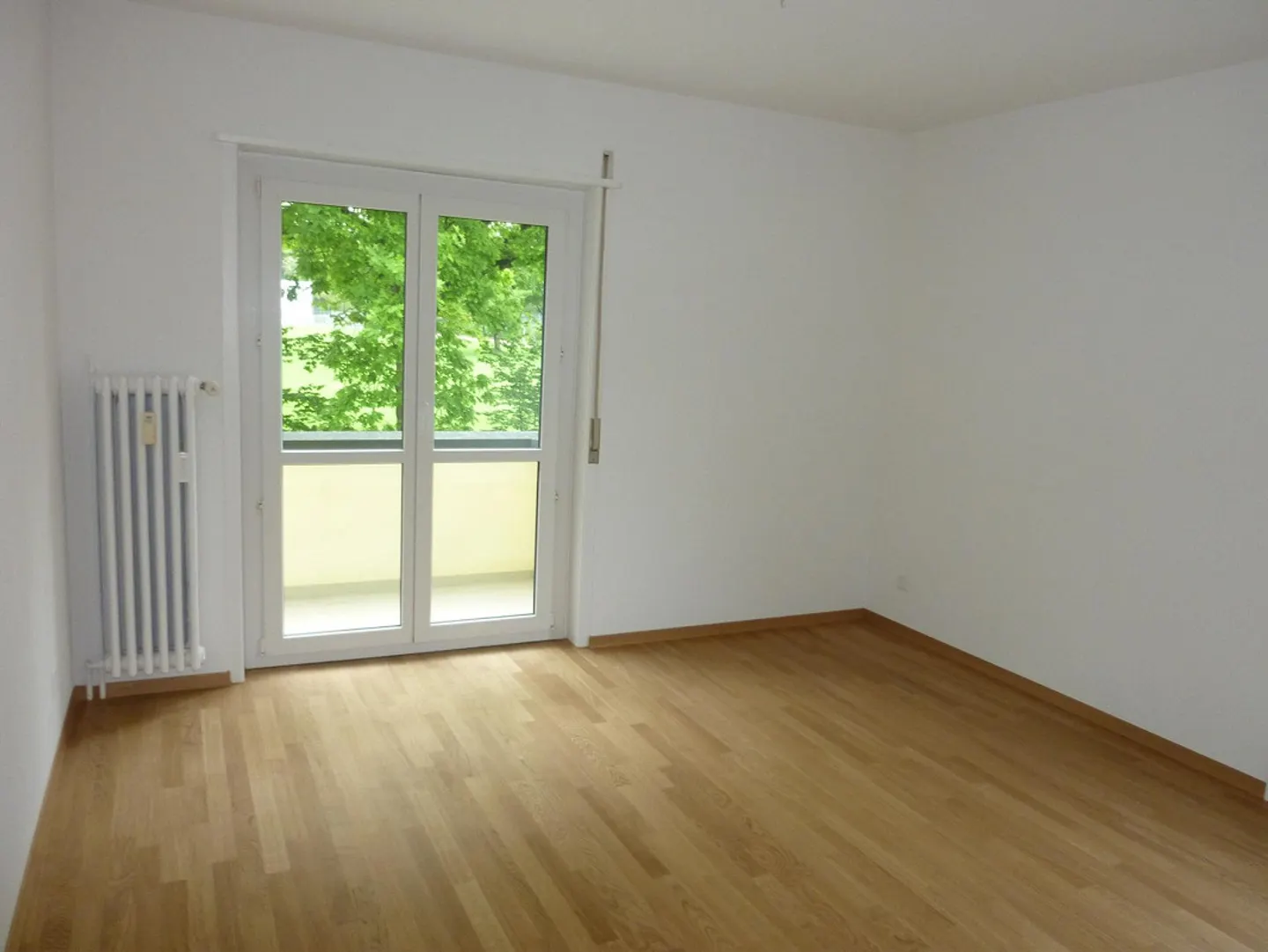 Appartamento tranquillo di 3 stanze nella Länggasse con balcone - Foto 3 di 10