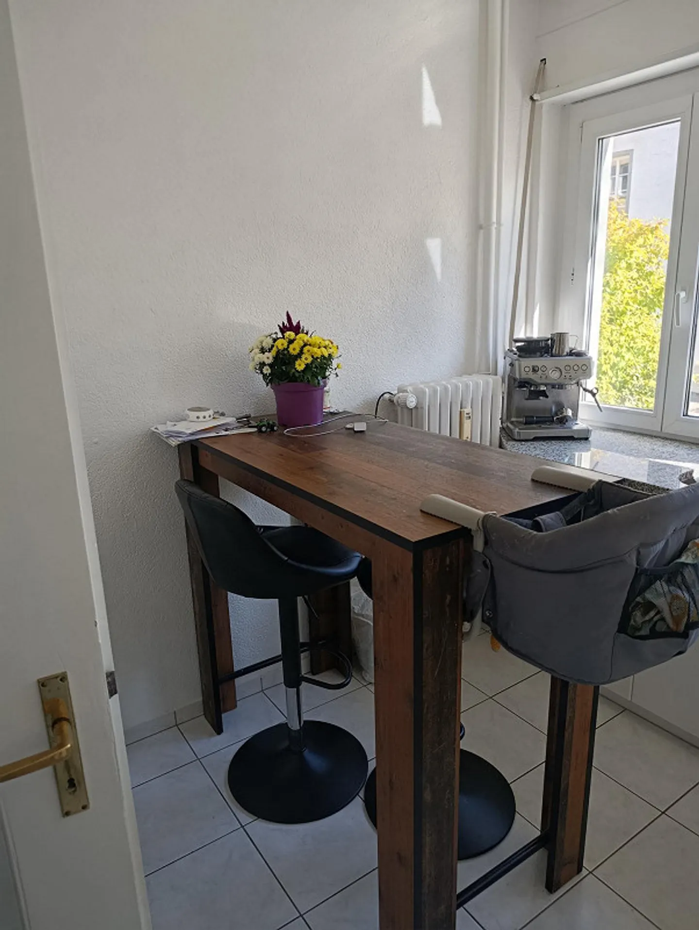 Appartamento tranquillo di 3 stanze nella Länggasse con balcone - Foto 1 di 10