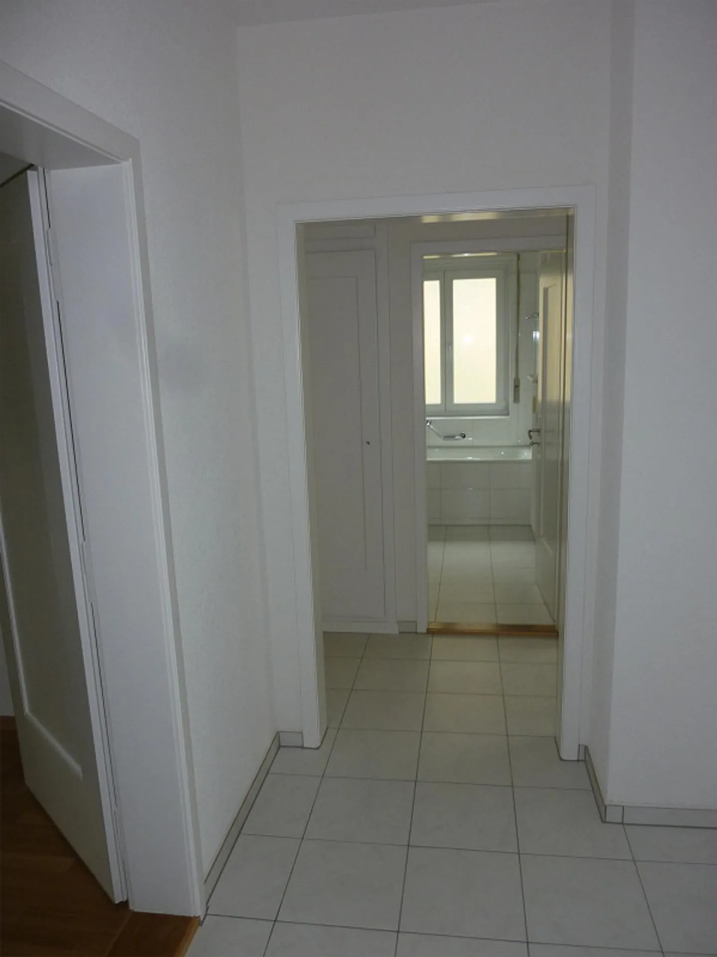 Appartamento tranquillo di 3 stanze nella Länggasse con balcone - Foto 8 di 10