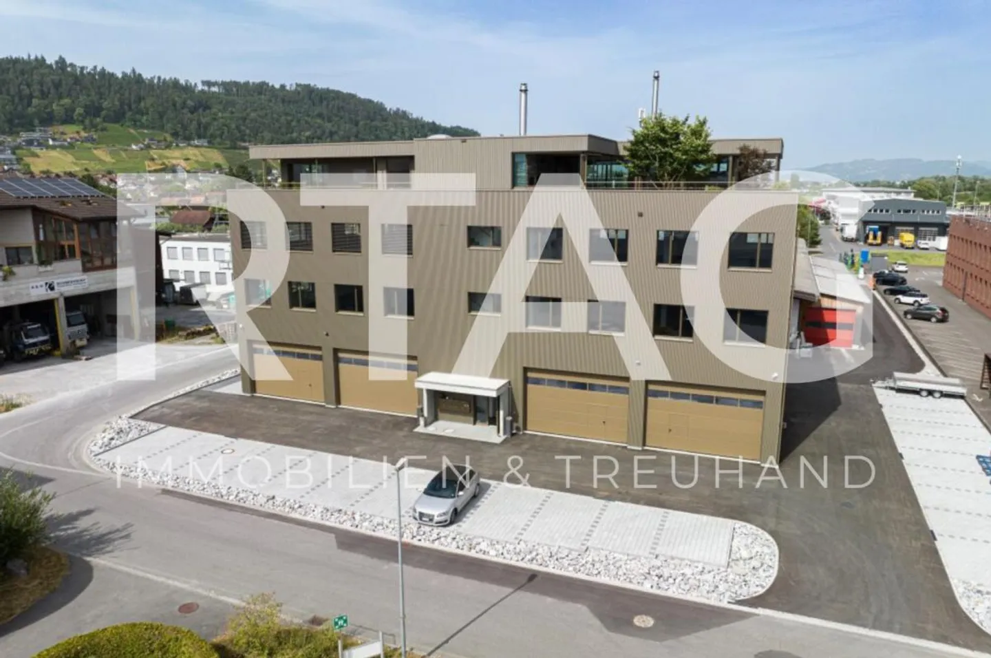 bureaux - Photo 1 sur 8