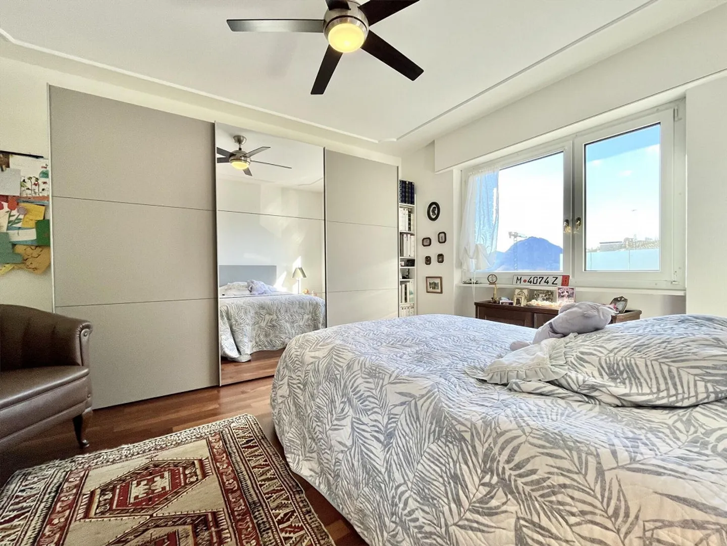 Appartamento attico prestigioso 4.5 stanze con vista lago e piscina a Porza - Foto 9 di 9