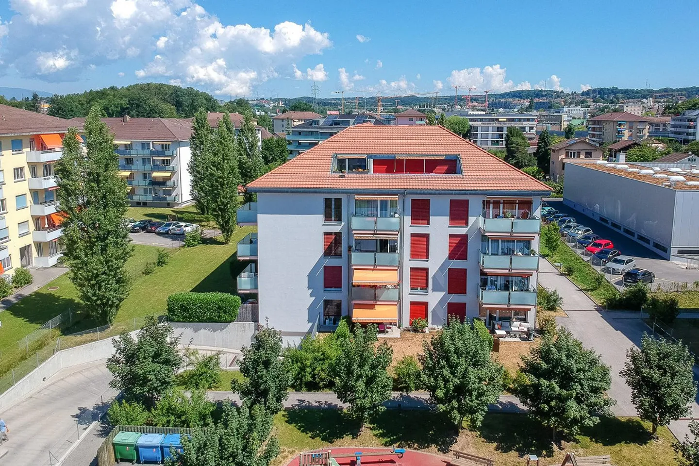 Schöne Wohnung in ruhiger und grüner Lage - Foto 2 von 2