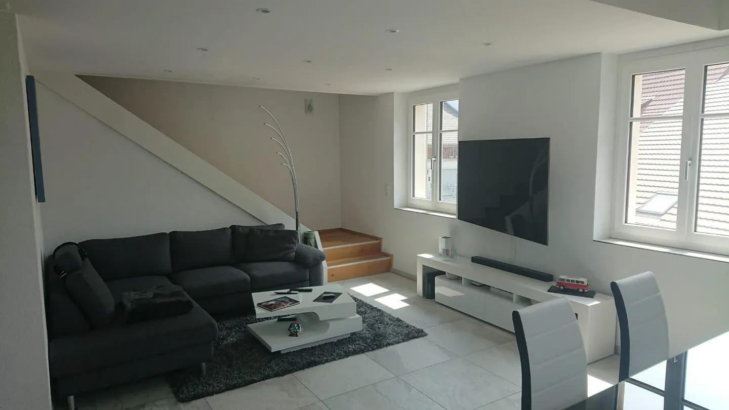 Top 3 Room Apartment - Photo 5 of 14